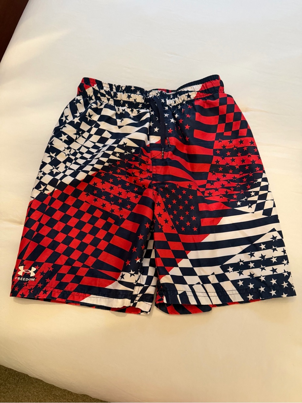 Boys under armour swim trunks shorts bathing suit USA flag freedom large 14-16